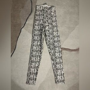 Commando Faux Leather Leggings in White Snake